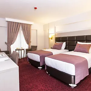 Otel Perla Arya **